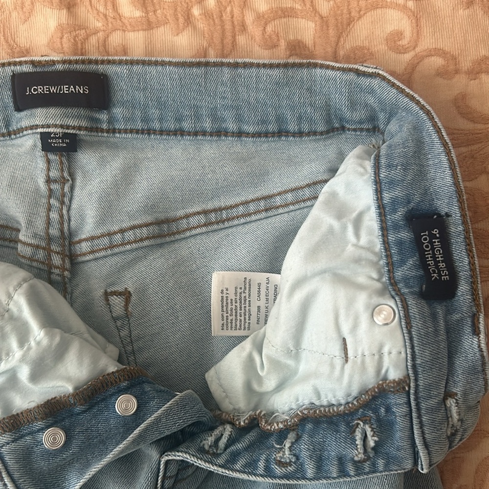 J Crew - 9" High-Rise Toothpick Button Fly Jean - Size 25P - Picture 6 of 9